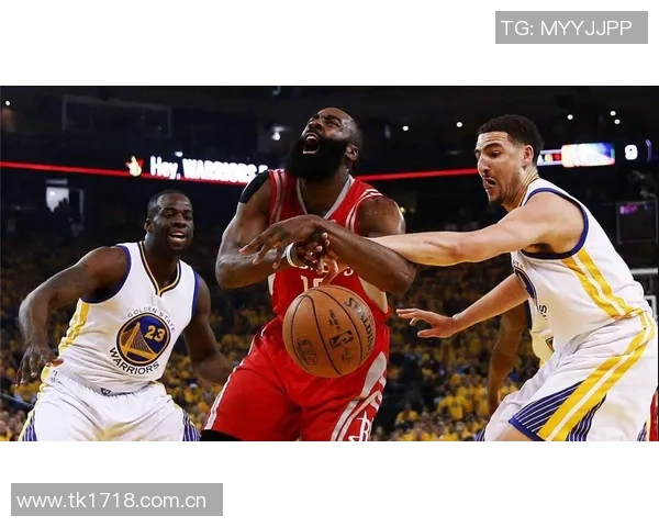 巴特勒盛赞库里：将球交给他后果然奇迹频现